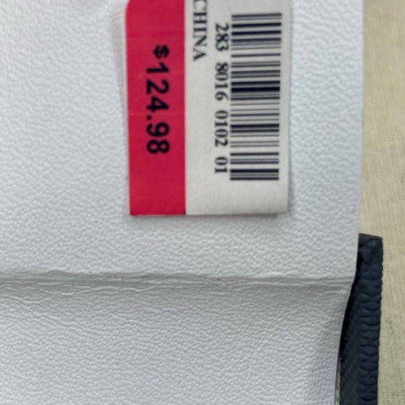 ❤️❤️NEW in box Lab Created White Sapphire Studs❤️❤️9mm - Picture 6 of 6